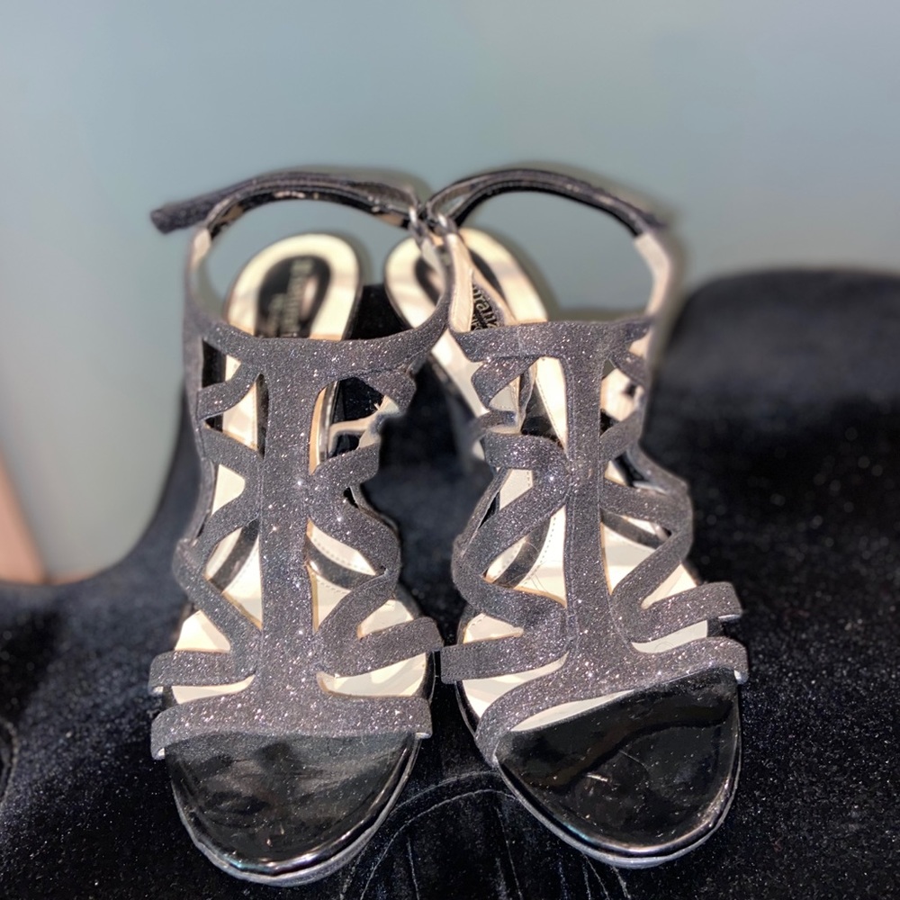 NATURALIZER HEELS